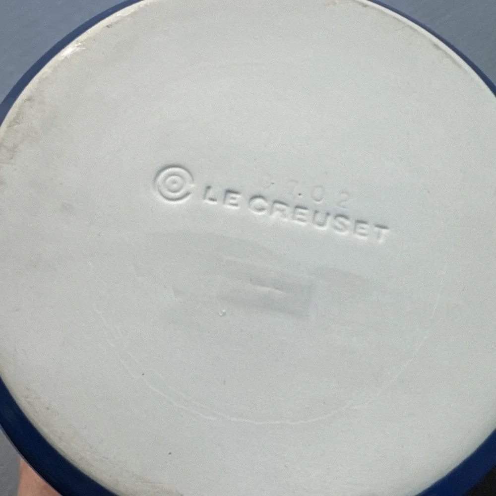 Le Creuset Blue Enameled Shallow Round Oven Casserole Baking Dish 2 & 3/4-Qt